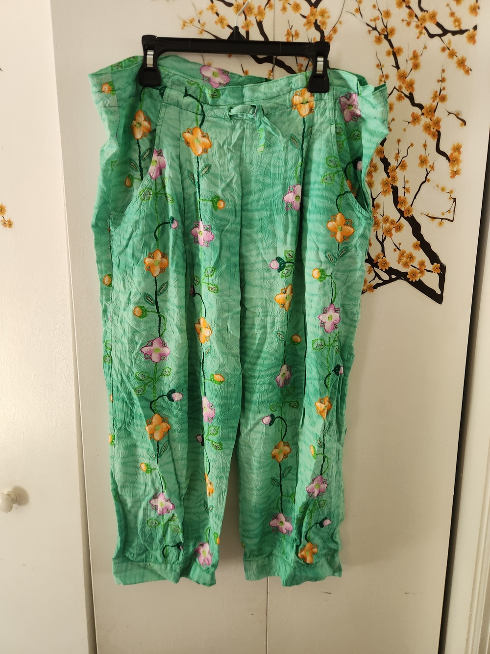 Jams World Mint Green Floral Capris with Embroidered Orange & Pink Flowers